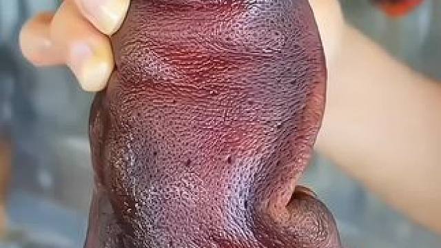 四川正宗柴火烟熏腊猪拱嘴，软糯可口，皮质厚实有嚼劲。越嚼越香，腊味浓郁，太香啦，你也喜欢吃吗？#妈呀