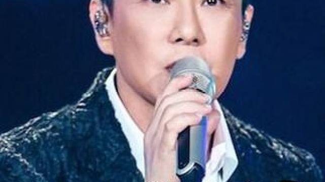 张信哲“杀疯了”，再唱20年前金曲，一开口全体起立！ #张信哲 #经典老歌