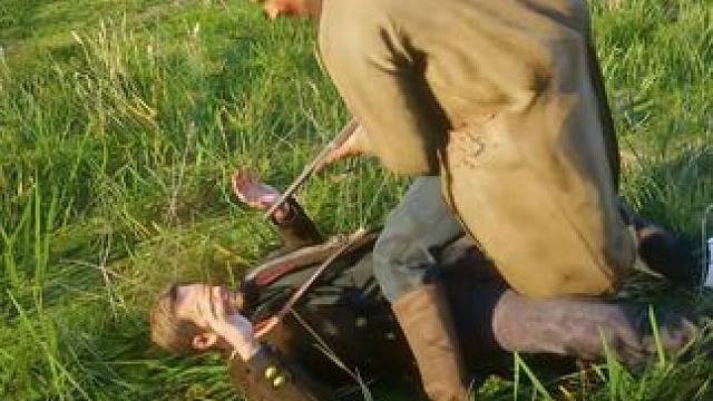 不是！哥们你练拳呢？