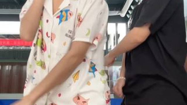 谁敢偷袭我！#精神状态belike #大学生 #校园生活 #丝滑 #拒绝校园霸凌