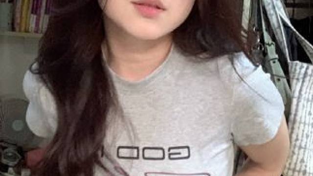 对我的人生做出评价：★★★★★ #夏天穿搭 #女大学生 #卷发