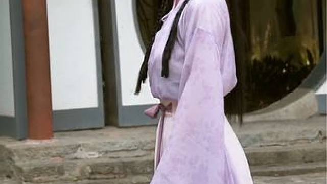 你选周芷若还是赵敏？ #倚天屠龙记 #周芷若 #周芷若仿妆 #汉服 #古风