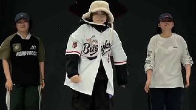 突然发现这帽子适合新歌耶~#翻跳 #hiphop基础 #xg女团  #小赖编舞 #shootings