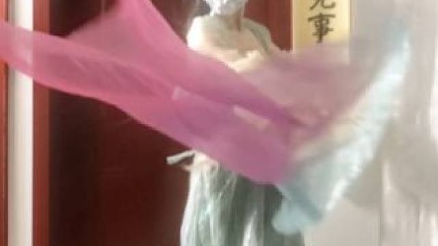 跟扇子一点都不熟 #我的舞蹈日记 #浅跳一下