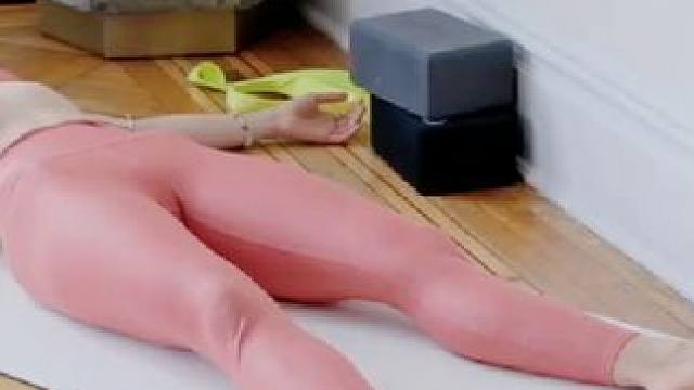 #正常瑜伽体式动作无不良引导#跟着美女学瑜伽