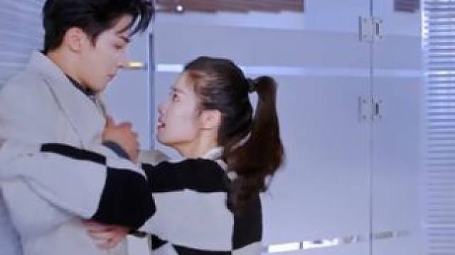 哈哈哈那年今日定档的全世界都在等你们分手！
#朱正廷 #高甜来袭 #好剧推荐 #全世界都在等你们分手