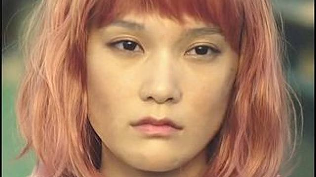 女孩为啥会抱住男生？#科幻