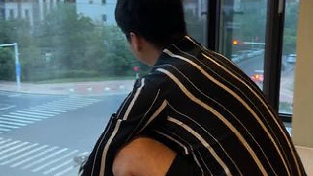 小俊哥:利润跌快没了,只能硬抗了!明天拭目以待! #游戏 #梦幻西游 #回合制 #怀旧游戏