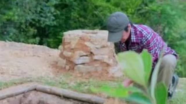 建造隐蔽地下露营庇护所 #荒野建造 #野外建造 #庇护所