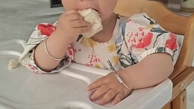 老父亲一帧都不肯删的日常#骗你生女儿 #被你萌化了 #人类幼崽治愈系宝宝 #这样的萌娃你们喜欢吗 #