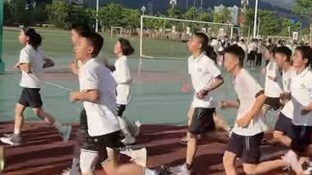 #dou上热门 
在一个月的努力下 学生们都有很明显的进步 加油 再接再厉