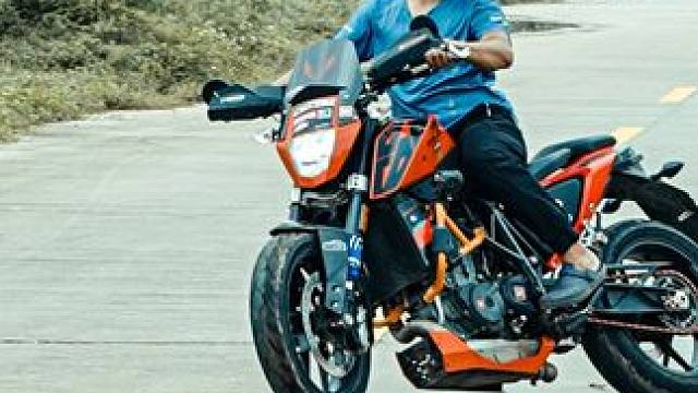 真心推荐一款中排量超好玩的街车！KTM690 #KTM #duke690