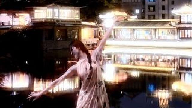 “我才不在意别人的看法，我只在意我的裙摆有没有脏”#爱乐之城 #人鱼的眼泪 #氛围感 #爱乐之城舞蹈