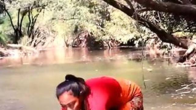 午餐做的是鲜蔬菜麻辣鸡蛋 #热点 #荒野求生