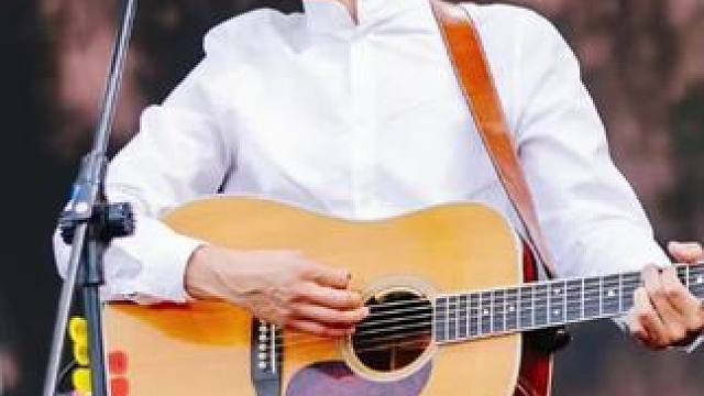 “你起名逃跑计划 却总教我们怎样面对” #逃跑计划#一万次悲伤#夜空中最亮的星#你的爱情#天津泡泡岛