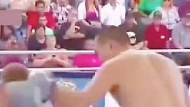 #创作灵感#张志磊秒结老外#张志磊打出了中国人的威武霸气#弘扬中华武术精神 #格斗 #one冠军赛