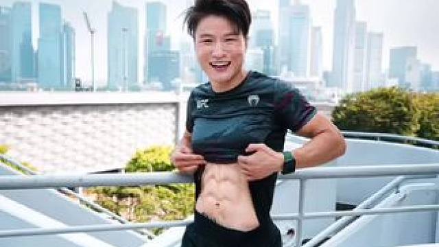 张伟丽不仅会打拳，跳舞也很厉害