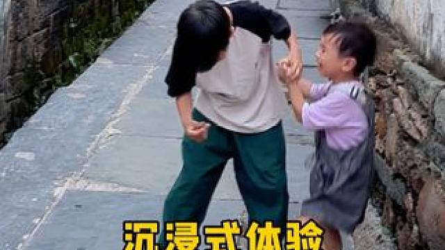 养俩男孩的家庭，生活是怎样的？上一秒相爱，下一秒.... 如此不同的孩子，带给了我很多很多幸福，希望