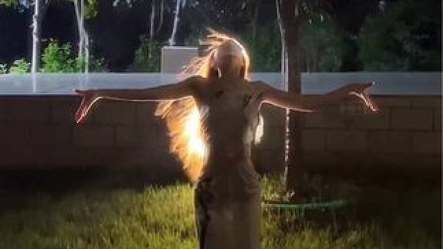 我身骑白马走三关，我改换素衣回中原。#身骑白马 #傣族