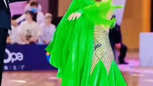 #国际标准舞体育舞蹈 #顶尖舞者 #舞出美丽人生 抓步舞#魅力无限 #台上一分钟台下十年功 ！