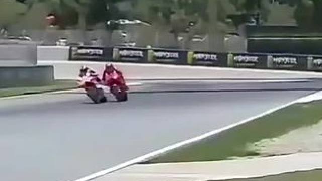 #摩托车比赛 #motogp #93号马奎斯 #专业动作请勿模仿