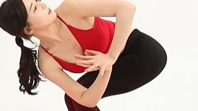 瑜伽教学：幻椅式变体（排毒、阔胸、练背、增加平衡感） #瑜伽教学 #体态纠正 #拉伸动作 #瑜珈  