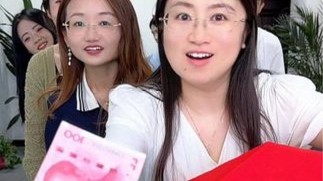 二选一挑战，哈哈有意思 #办公室游戏 #办公室日常 #盲选 #真会玩系列