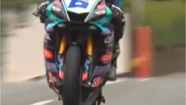 2024曼岛tt赛 资格赛#曼岛tt #摩托车比赛 #专业比赛请勿模仿