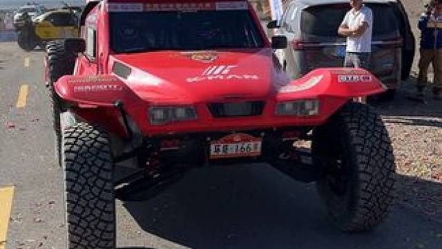 #环塔拉力赛 到达终点，我们胜利啦✌️#跟着环塔看新疆 #硬虎赛车 #硬虎evo3