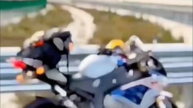 内燃机的魅力，让舞台永不熄灭！#风和自由 #机车摄影