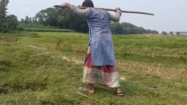 国外恶搞 #专业动作请勿模仿 #每日一笑 #笑到肚子疼 #看一遍笑一遍太逗了