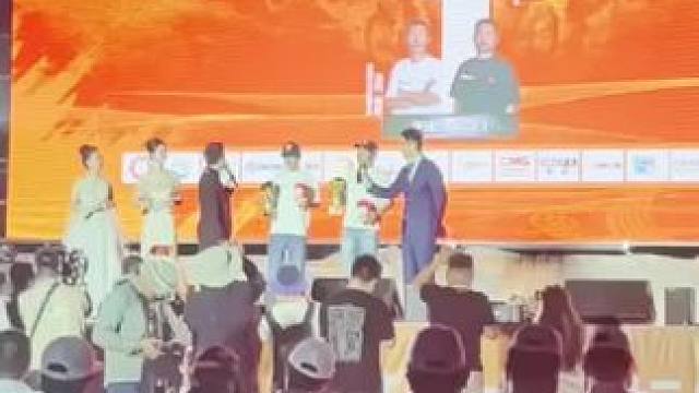 2024环塔韩魏发表夺冠感言 #2024环塔拉力赛  韩魏发表夺冠感言，恭喜韩老师～#环塔 #环塔拉