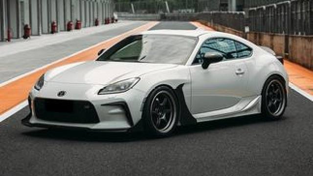 又去摆拍咯 我辣死我的车太帅了
#gr86 
#86 
#赛道 
#endless 
#hks