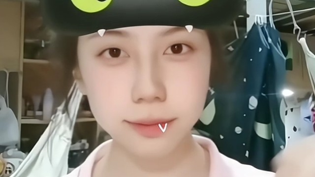 跟我混吧，有我一碗饭吃，就有你一个碗洗