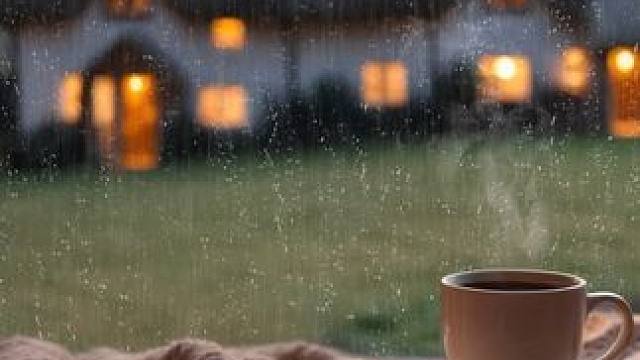 雨声滴答下的温馨小屋，热茶、深度睡眠与满分舒适体验 #白噪音 #助眠声音 #睡眠音乐 #雨声助眠 #