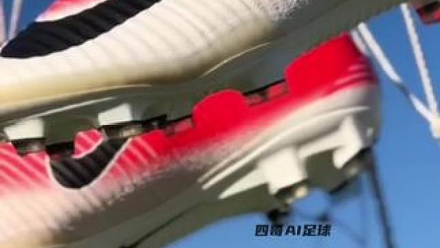 #dou来足球季 #唯有足球不可辜负 #足球鞋 #足球 #好鞋推荐 经典战靴欣赏