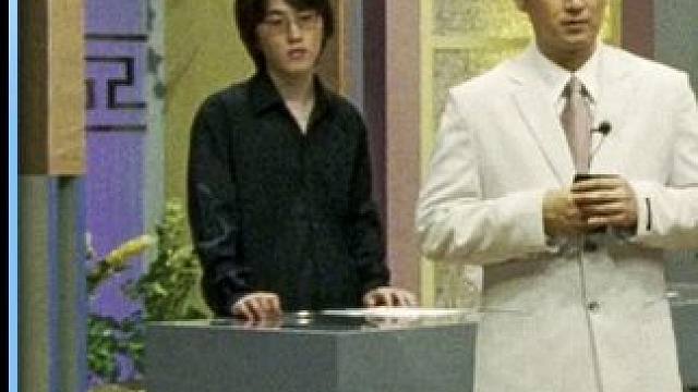 大师想表演徒手劈木板，结果导演直接搬来块大树桩#电影解说