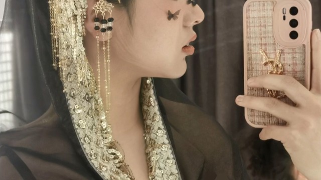 有人说你菀菀类卿，有人说你是他唯一的妻