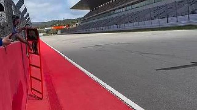 冠军在赛道 骑士在街道 勇士在曼岛 拉满油门可能会死，但松掉油门生命将毫无意义#曼岛tt #极限运动