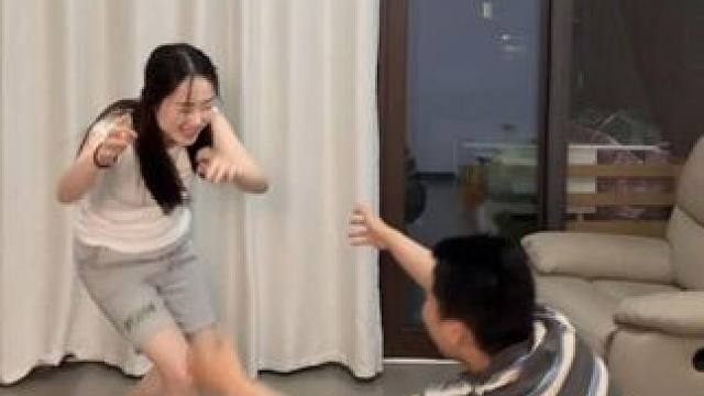 我宣布从此退出陀螺圈 #情侣 #搞笑 #猛男