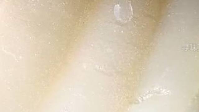 香甜软糯的榴莲泡芙，里面真实添加榴莲，吃起来糯叽叽软乎乎的#榴莲泡芙 #榴莲爱好者 #口感特别好