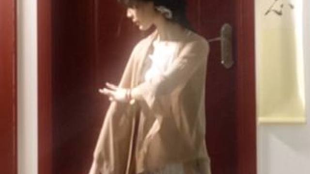 灯火葳蕤   揉皱你眼眉～ #古典舞 #古风 #牵丝戏