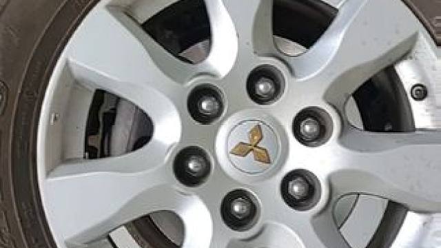 三菱帕杰罗维修保养改装全车整备 三菱帕杰罗维修保养改装全车整备#三菱帕杰罗 #三菱 #山猫帕杰罗 #