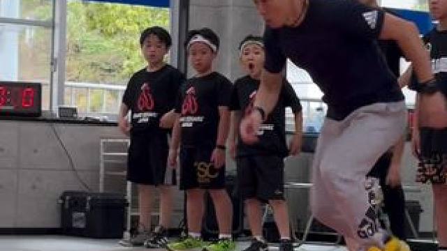 解锁身体各项能力，现场气氛也很感染，怎么会不想练习格斗？踢拳，泰拳，拳击，基础技术与体能，教学与训练