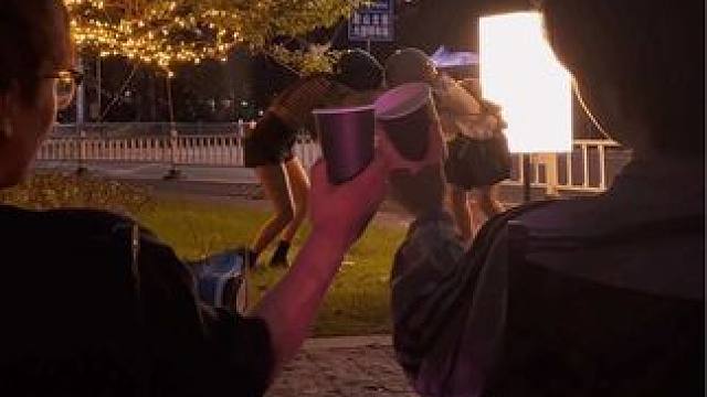 谁能拒绝看一场女生“打架”呢 #机车