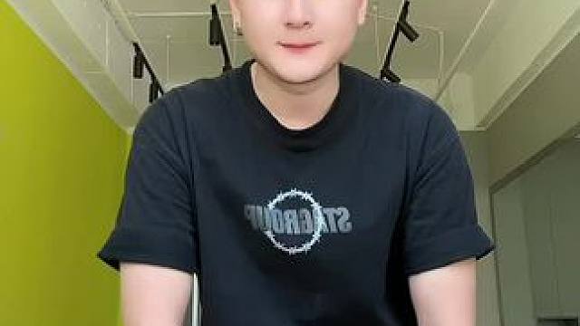 #虫儿飞 落差感是杀死人的第一步。#扭一扭