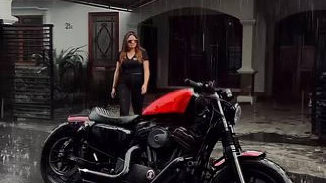 雨中骑车是享受 
#复古巡航 #哈雷 #哈雷x48 #女骑 #机车