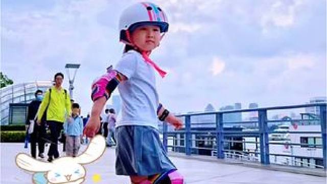 #滑板女孩 #小小年纪活力四射 #风一样的女子 #我像风一样自由 #就是这么酷