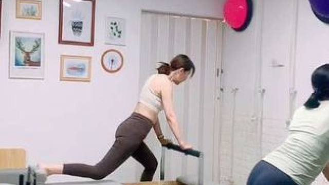 60分钟普拉提核心床让你5分钟看完，喜欢记得点赞收藏哦，喜欢口令讲解版的亲们，下方评论区留言告诉我哦