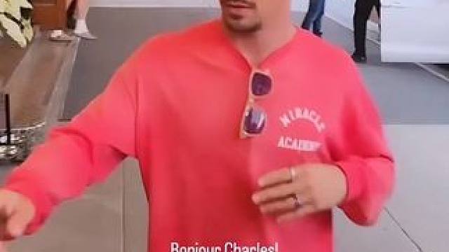 勒克莱尔抵达蒙特利尔 乐扣抵达蒙特利尔～热情跟粉丝合影签名～超nice#勒克莱尔 #2024f1加拿